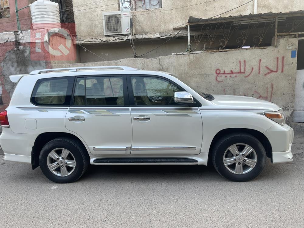 تويوتا لاندكروزر